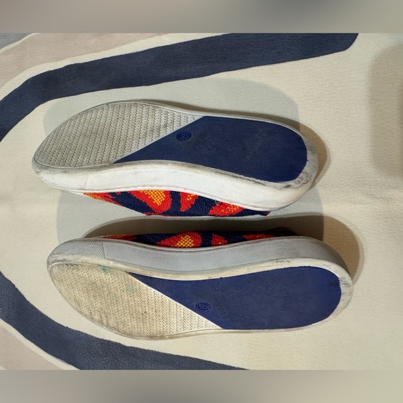 Rothys Kid’s Flame Slip On Sneaker Flats size 3 - Picture 7 of 12